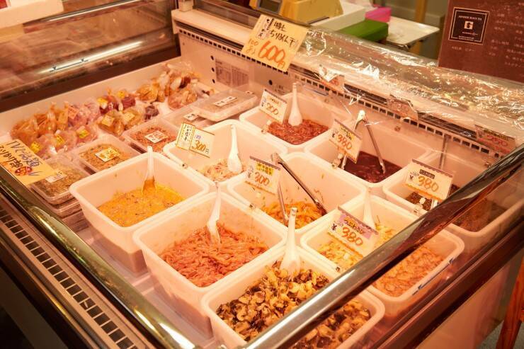 マグロの水揚げ量日本一を誇る清水港で味わう絶品のお刺身定食 / 静岡市清水区の「河岸の市」