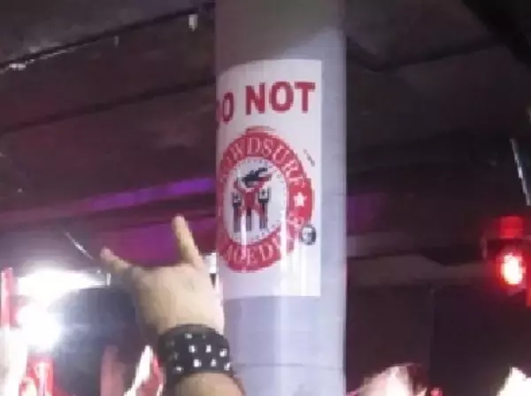 「お国柄が出る！？イギリスで見かけたユニーク標識」の画像