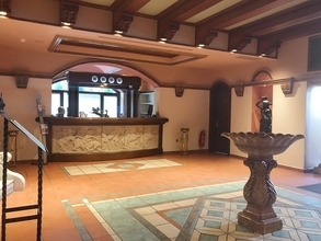 ブルーモスクが見えるイスタンブール旧市街の宮殿のようなホテル「スルタンアフメット・パレス・ホテル」