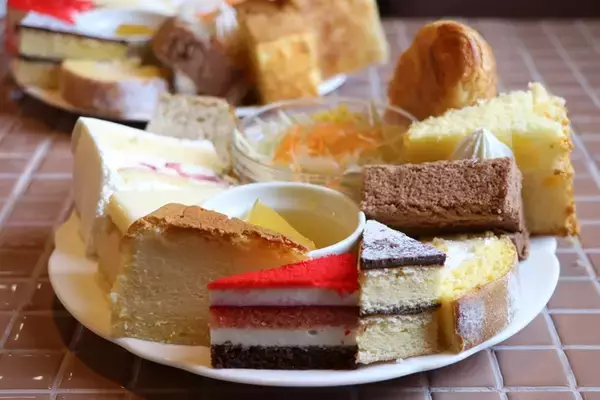 「超絶コスパ！ 700円でドリンク＋約10種類のケーキモーニングを楽しめるお店 / 愛知県一宮市の「アルビノール」」の画像