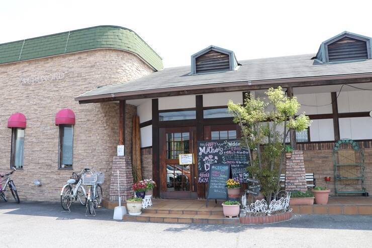 超絶コスパ！ 700円でドリンク＋約10種類のケーキモーニングを楽しめるお店 / 愛知県一宮市の「アルビノール」