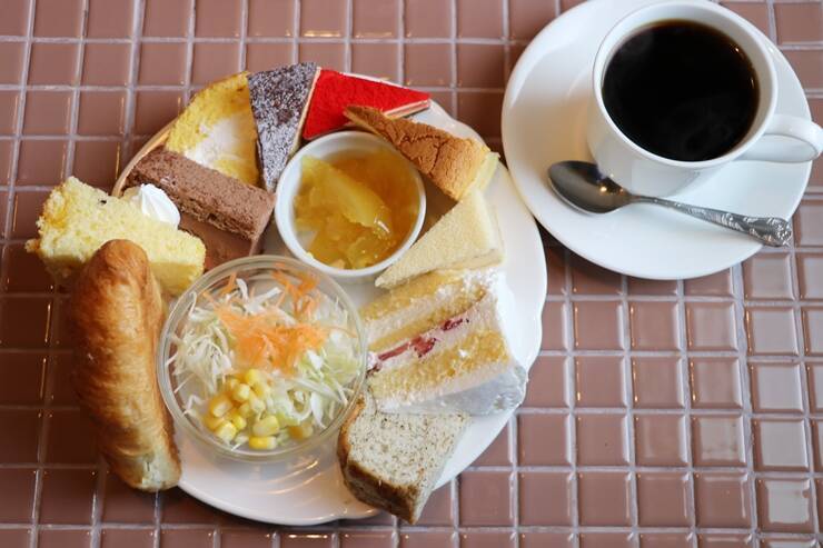 超絶コスパ！ 700円でドリンク＋約10種類のケーキモーニングを楽しめるお店 / 愛知県一宮市の「アルビノール」