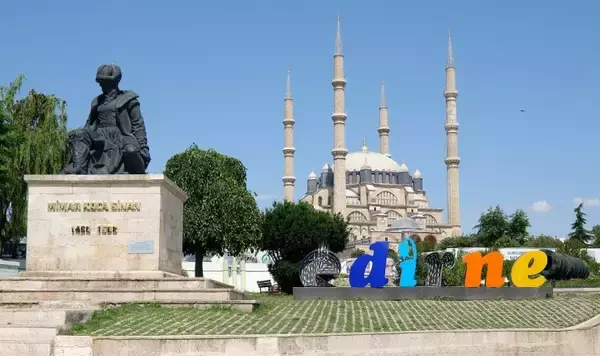 「【世界遺産】トルコで最も美しいモスク、エディルネの「セリミエ・ジャーミィ」」の画像