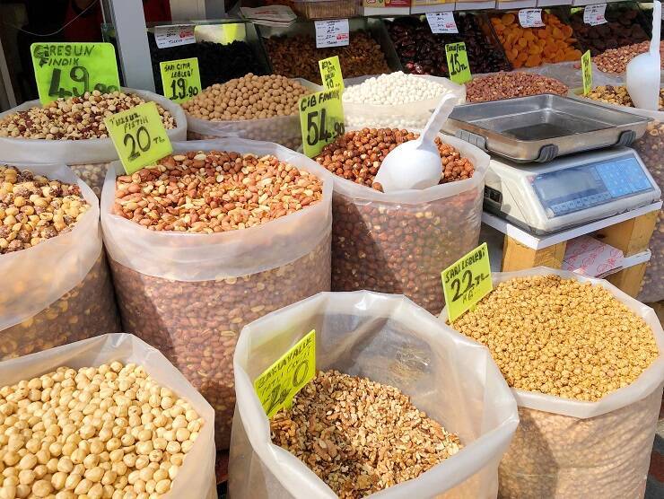 【トルコのお土産】スーパーやバザールでも手に入るナッツはトルコで絶対に買いたいお土産