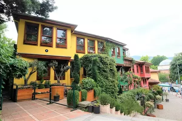 「【世界の街角】世界遺産の古都トルコ・ブルサは、オスマン朝の伝統が息づく心地よい街」の画像