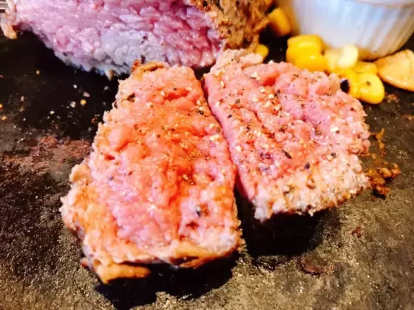 「海鮮居酒屋はなの舞が展開するステーキ専門レストラン「アッ！そうだステーキ」とは？」の画像