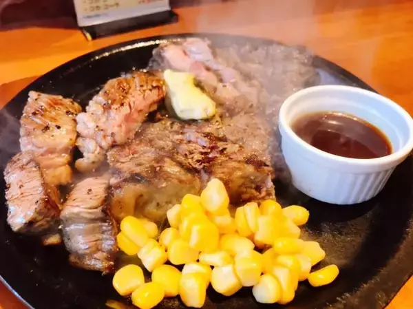 「海鮮居酒屋はなの舞が展開するステーキ専門レストラン「アッ！そうだステーキ」とは？」の画像