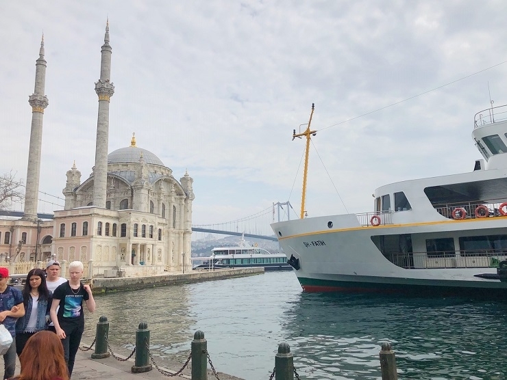 盛りすぎ注意 トルコのB級グルメ