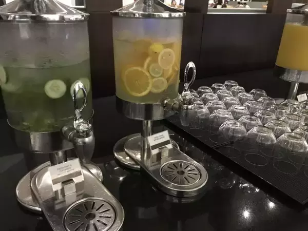 「【世界のラウンジ】UAE・アブダビ国際空港のエティハド航空ビジネスクラスラウンジとは？」の画像