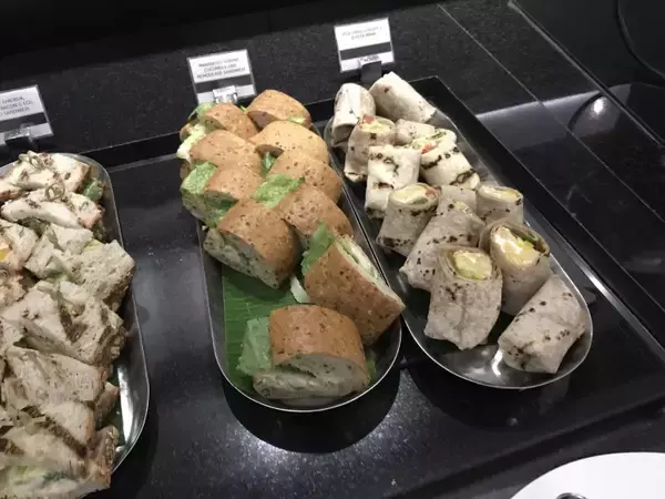 「【世界のラウンジ】UAE・アブダビ国際空港のエティハド航空ビジネスクラスラウンジとは？」の画像