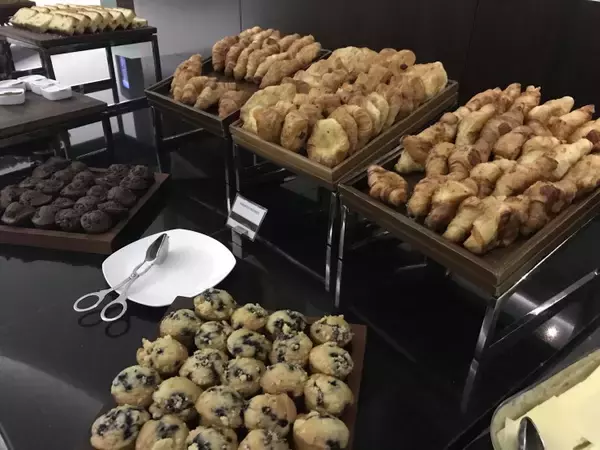 「【世界のラウンジ】UAE・アブダビ国際空港のエティハド航空ビジネスクラスラウンジとは？」の画像