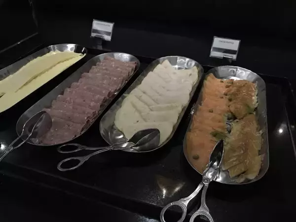 「【世界のラウンジ】UAE・アブダビ国際空港のエティハド航空ビジネスクラスラウンジとは？」の画像