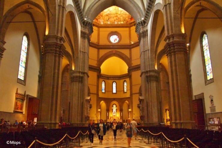 【花の都フィレンツェ】町のシンボルである大聖堂の中は宗教芸術の宝庫
