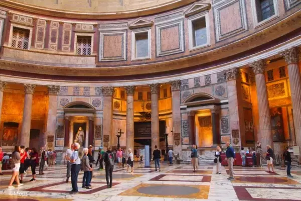「イタリア・ローマにある2000年以上前の遺跡「パンテオン」を訪ねて」の画像