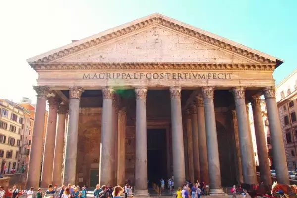 「イタリア・ローマにある2000年以上前の遺跡「パンテオン」を訪ねて」の画像