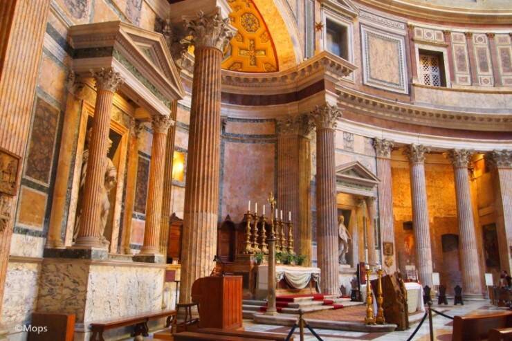 イタリア・ローマにある2000年以上前の遺跡「パンテオン」を訪ねて