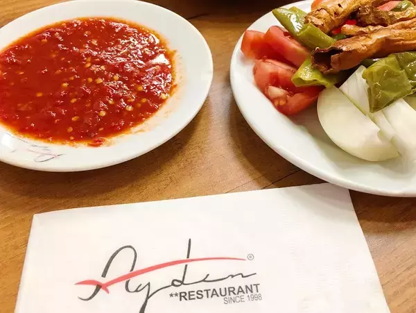 「やみつきになるレバーの唐揚げ！トルコ・エディルネの名物タヴァ・ジエルを食べるなら「アイドゥン・タヴァ・ジエル」がおすすめ」の画像