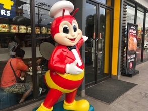 【知られざる世界のファーストフードチェーン】あのマクドナルドも完敗！？フィリピンが誇るコスパ抜群のハンバーガーチェーン「ジョリビー」とは？