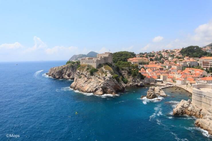 【世界の絶景】クロアチア・ドゥブロヴニク旧市街の絶景を見下ろしながら城壁ウォークを楽しむ