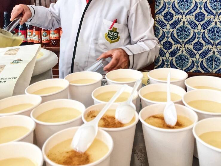 トルコの発酵飲料ボザって？イスタンブールの老舗「ヴェファ・ボザジュス」で本格的なボザを味わおう！