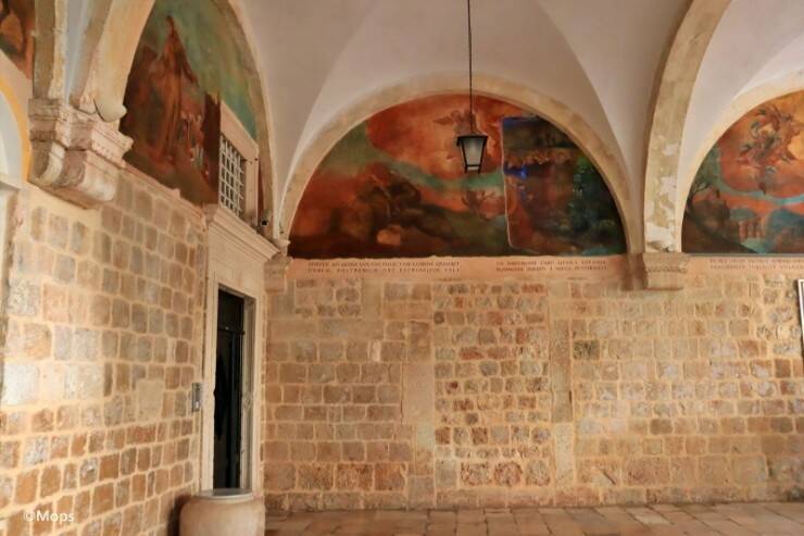 【世界の街角】美しい回廊やクロアチア最古の薬局があるドゥブロヴニクのフランシスコ会修道院