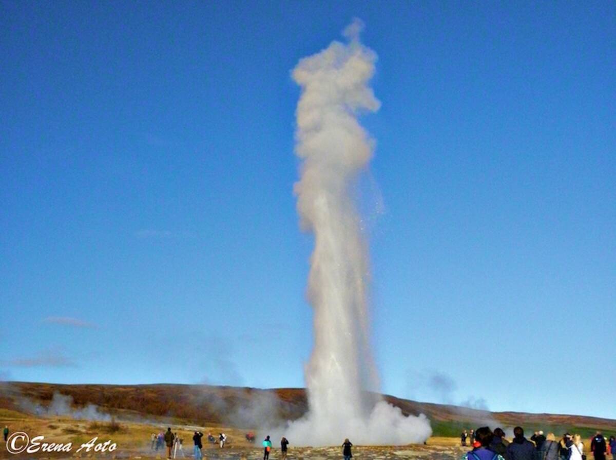 世界の絶景 地球の息吹を感じる場所 アイスランド ハウカダルール渓谷の間欠泉 年6月10日 エキサイトニュース