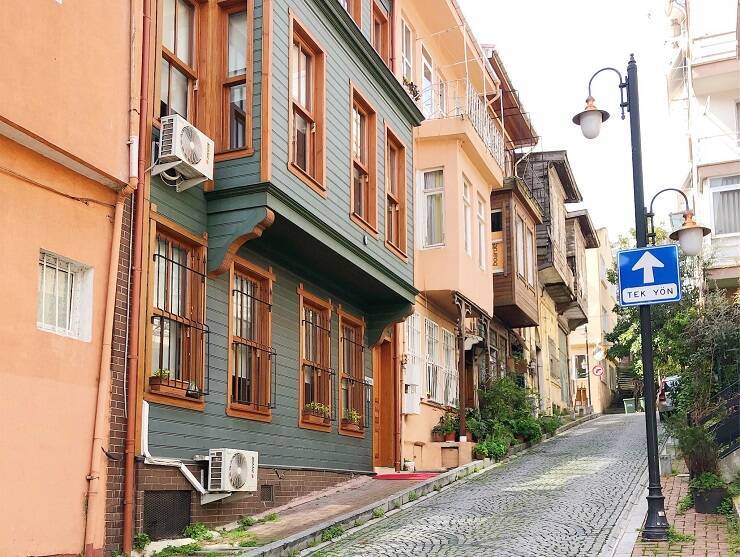 トルコにある アルバニア人の村 って イスタンブール ボスポラス海峡沿いの景勝地 アルナヴトキョイ 年6月12日 エキサイトニュース 2 2