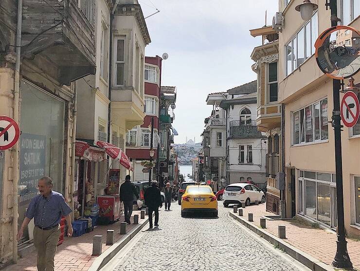 トルコにある アルバニア人の村 って イスタンブール ボスポラス海峡沿いの景勝地 アルナヴトキョイ 年6月12日 エキサイトニュース 2 2