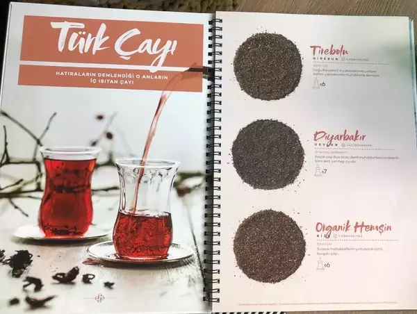 「世界各国のお茶が飲める！トルコ・イスタンブールで話題のカフェ「デム・カラキョイ」」の画像