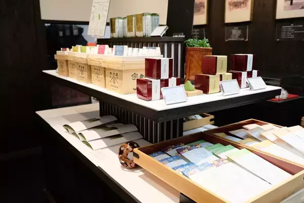 「【京都】「辻利兵衛本店 宇治本店茶寮」で、史上最「濃」の抹茶パフェに出会う」の画像