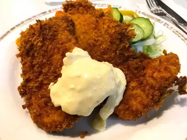 「創業1650年の時代を超えた洋食店でいただく絶品ヒラメフライとは？ / 東京都千代田区一ツ橋の「タカサゴ」」の画像