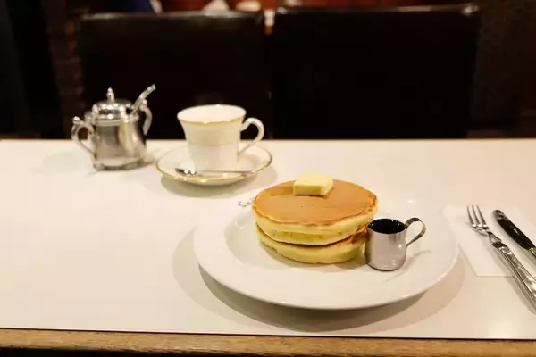 「京都三条「スマート珈琲店」で食す、美空ひばりも愛した懐かしのホットケーキ」の画像