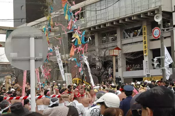 「【世界のお祭り】平成29年2月9日開催　愛知県稲沢市 尾張大国霊神社（国府宮神社）　国府宮はだか祭り　」の画像