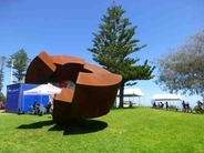 日本では絶対に味わえないアートなビーチ体験！オーストラリアの人気野外彫刻イベント「スカルプチャーバイザシー」とは？