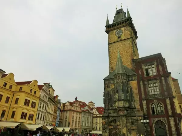 なんとプラハに地下都市が！旧市庁舎のガイドツアーで中世のプラハを体感