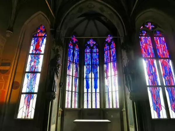 「なんとプラハに地下都市が！旧市庁舎のガイドツアーで中世のプラハを体感」の画像