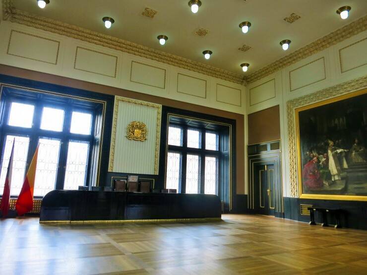 なんとプラハに地下都市が！旧市庁舎のガイドツアーで中世のプラハを体感