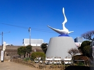 日本の芸術家・岡本太郎の母「岡本かの子」が愛した地、神奈川県現川崎市高津区「岡本かの子文学碑」は伝統のある芸術作品