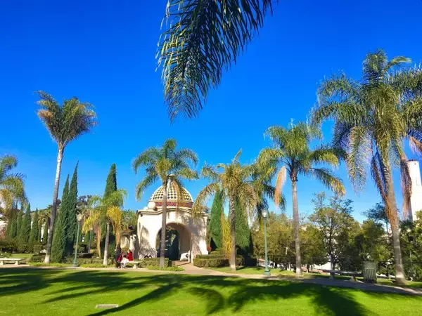 カリフォルニア・サンディエゴにある全米人気ランキングNo.1の動物園がある「バルボアパーク」とは？