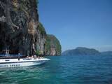 「エメラルドグリーンの絶景ビーチ！タイ・ピピ島のマヤベイは息をのむほどの美しさ」の画像3