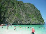 「エメラルドグリーンの絶景ビーチ！タイ・ピピ島のマヤベイは息をのむほどの美しさ」の画像7