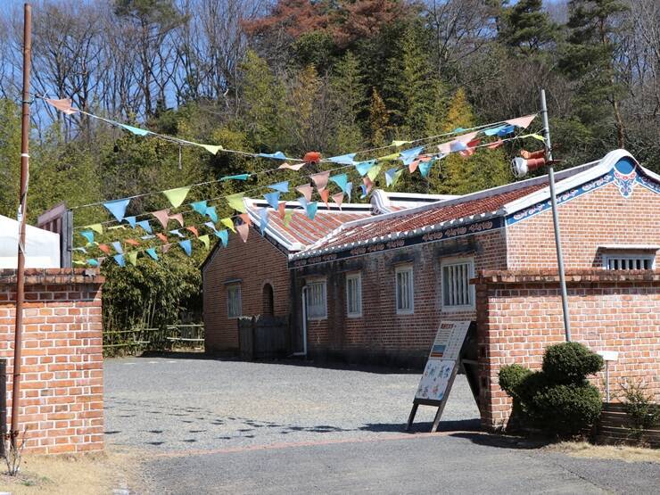 愛知県犬山市 野外民族博物館 リトルワールドで世界の民族衣装を着てみよう 17年4月3日 エキサイトニュース