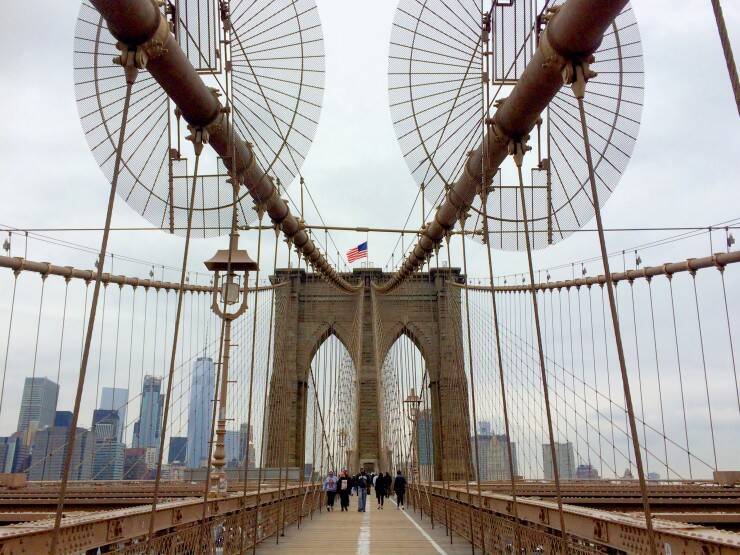 【暮らすように旅するアメリカ】マンハッタンの摩天楼とアートの街ブルックリンを結ぶ「ブルックリン・ブリッジ（Brooklyn Bridge）」を散歩する
