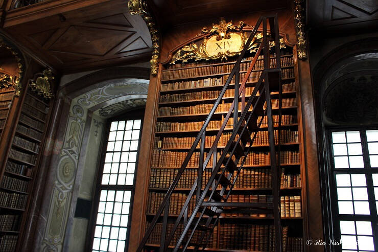 世界の図書館 まるで 美女と野獣の図書館 のよう 世界で最も美しい図書館 オーストリア国立図書館 プルンクザール 17年5月2日 エキサイトニュース 2 2