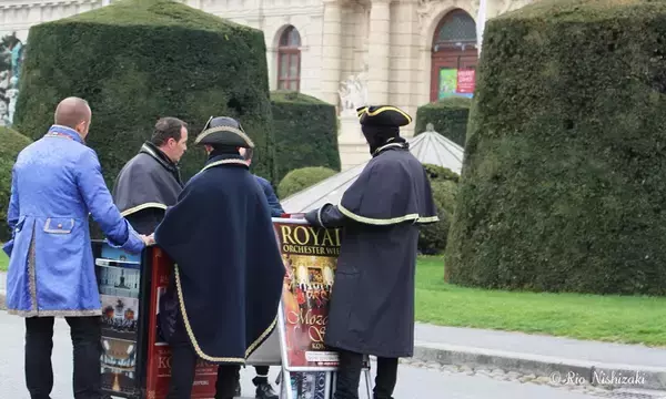 「たった2ユーロでオペラ鑑賞！オーストリア・ウィーン国立歌劇場の「立ち見席」入手方法とは？」の画像