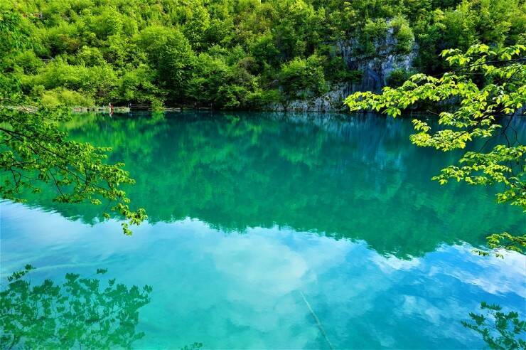 【世界の絶景】水と緑の楽園が見せる絶景！クロアチアの世界遺産・プリトヴィツェ湖群国立公園
