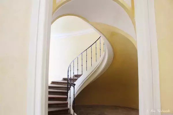 「パステルカラーの光の教会 / チェコ・クトナーホラの聖母マリア大聖堂は外観とのギャップが凄い！」の画像