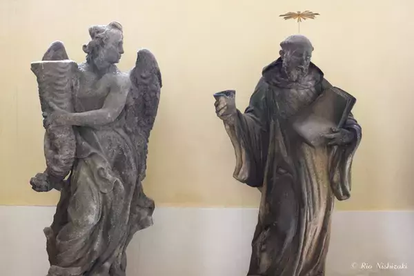 「パステルカラーの光の教会 / チェコ・クトナーホラの聖母マリア大聖堂は外観とのギャップが凄い！」の画像