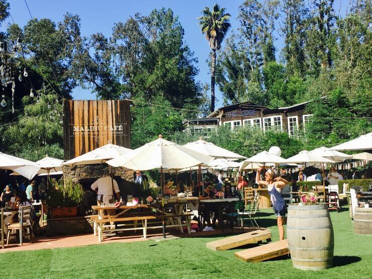 アメリカ西海岸で人気沸騰中のテーマパークの様なカフェ / カリフォルニア州マリブにある「マリブカフェ（MALIBU CAFE）」
