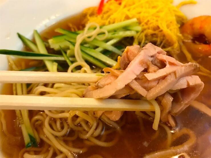 【日本麺紀行】日本橋の路地裏に佇む老舗町中華「大勝軒」で絶品の冷やし中華を味わう
